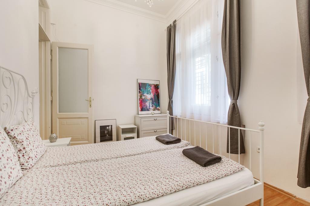 Apartment Szabadsag Ter Budapesta Exterior foto